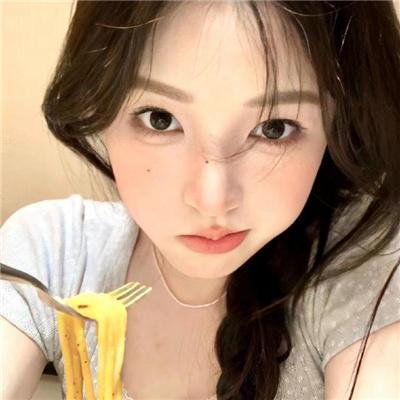 惊叫少女